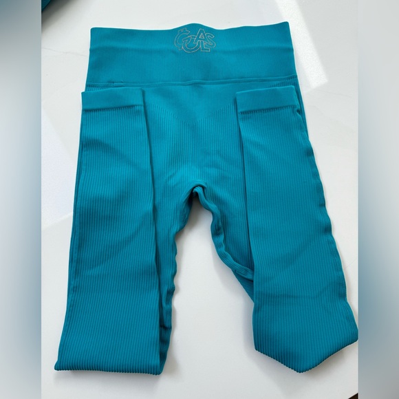 Brand New, Never Worn Fashion Nova Teal Active Set Size S - Picture 2 of 7